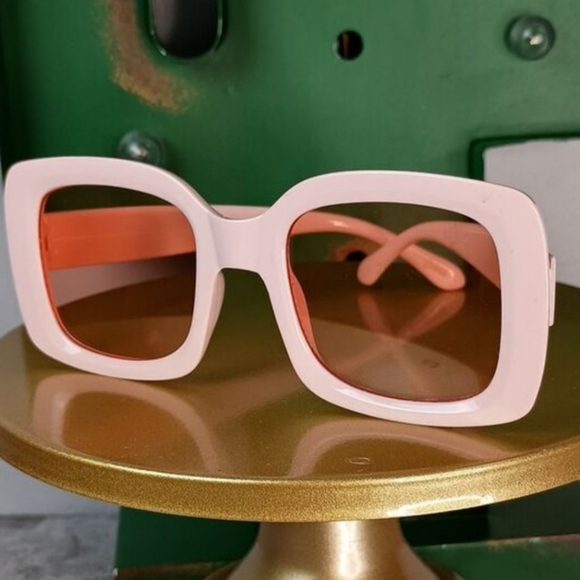 🩷 Self Care Bundle Beauty Sunnies Sheet And Under Eye Masks Sunglasses Pink 🩷 - Picture 11 of 11